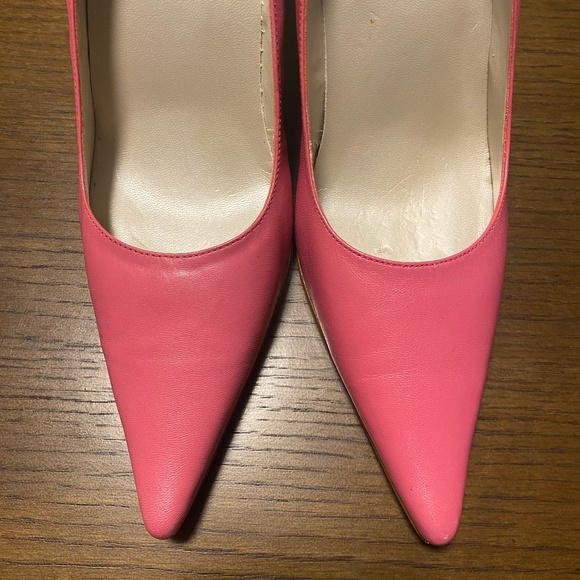 Guess Pink Leather Pumps - Picture 2 of 10